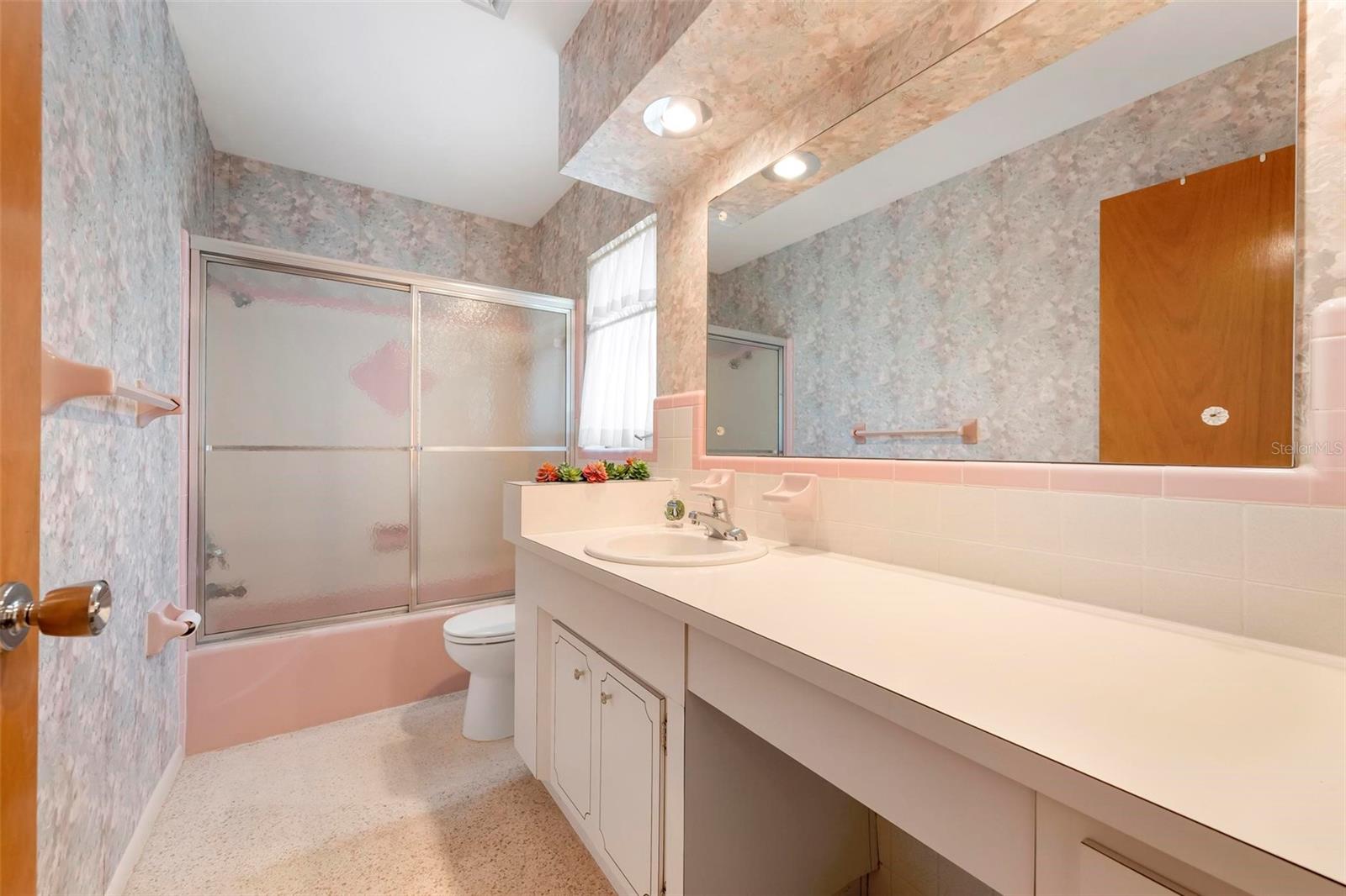 Image 34 of 39 For 3052 Webber Street