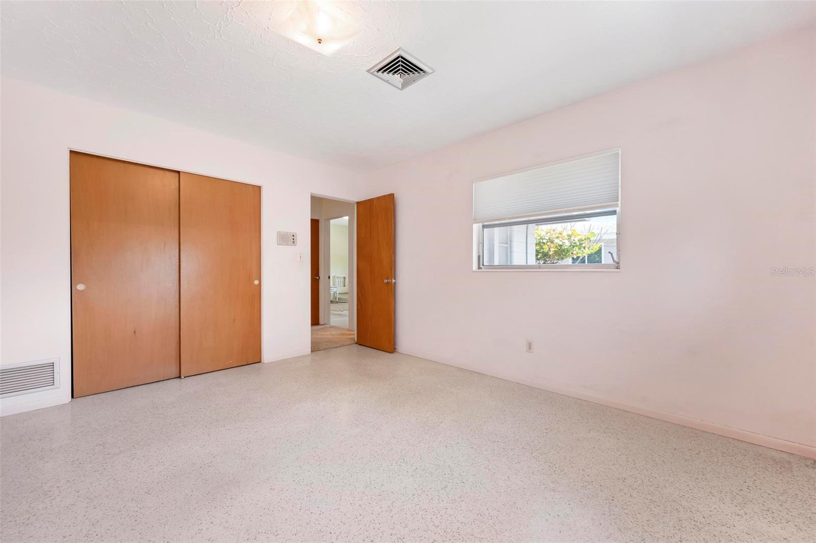 Image 37 of 39 For 3052 Webber Street