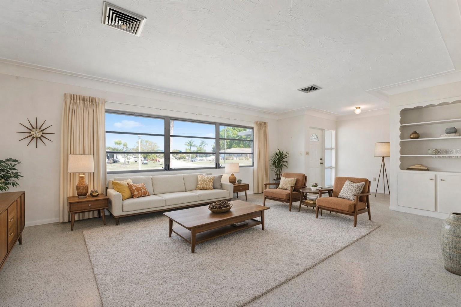 Image 4 of 39 For 3052 Webber Street