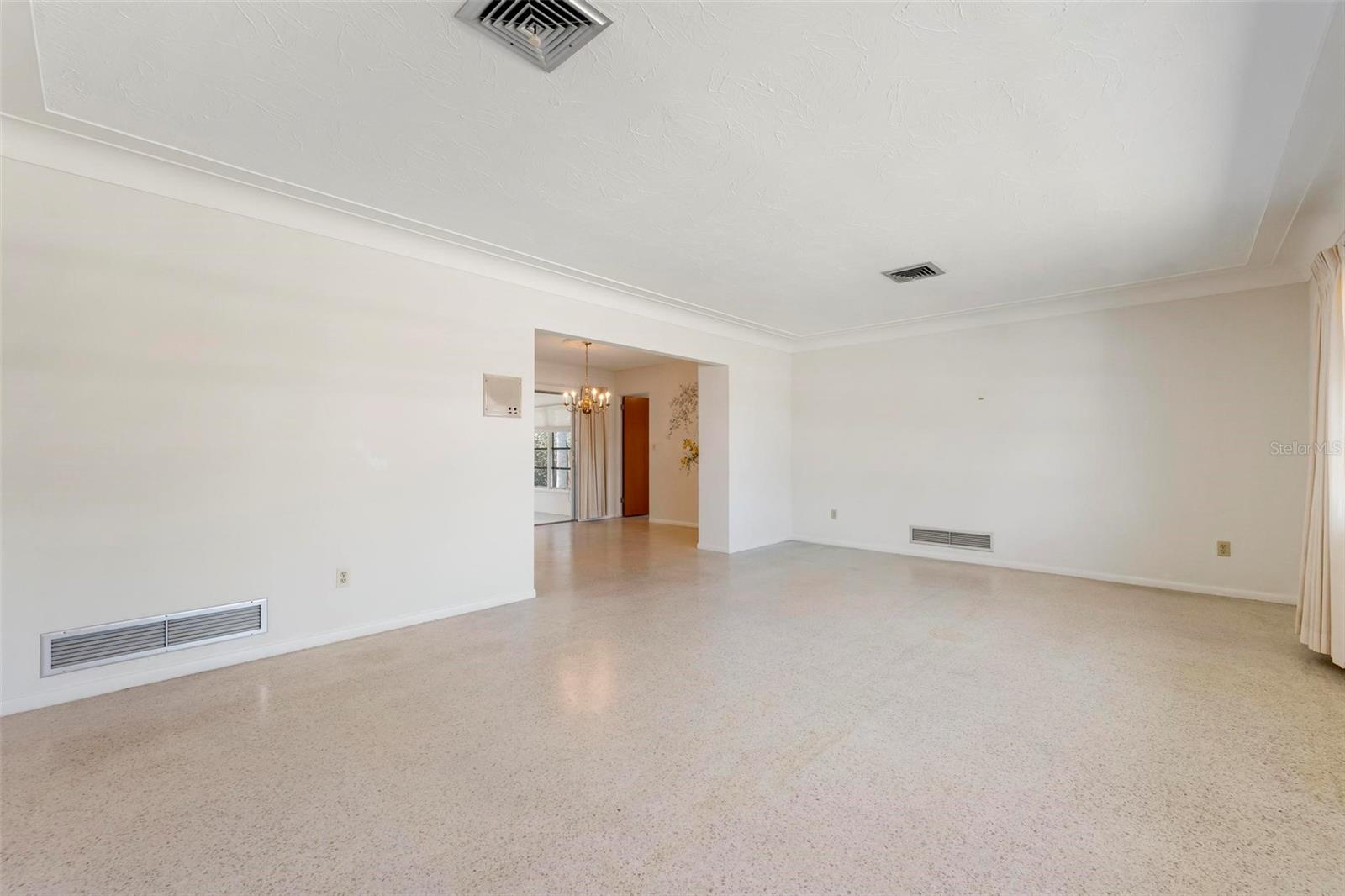 Image 7 of 39 For 3052 Webber Street