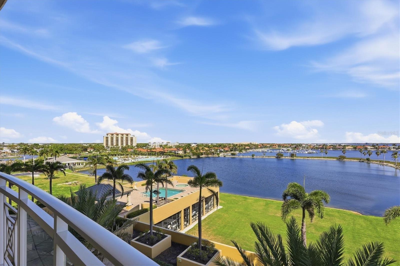 Image 13 of 53 For 140 Riviera Dunes Way 402