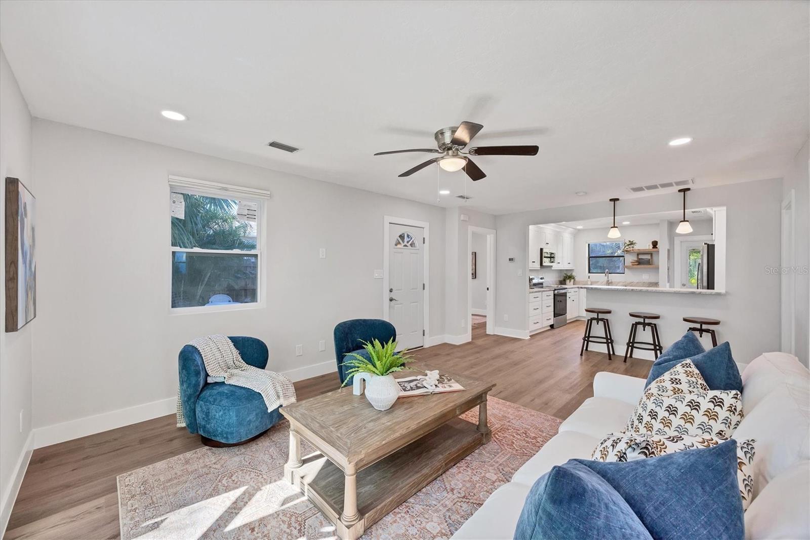 Image 10 of 52 For 4737 Del Rio Way S