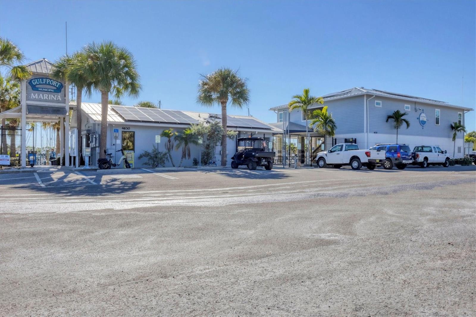 Image 32 of 52 For 4737 Del Rio Way S