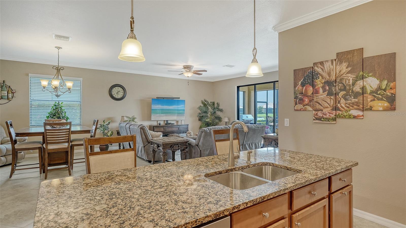 Image 13 of 92 For 6517 Willowshire Way