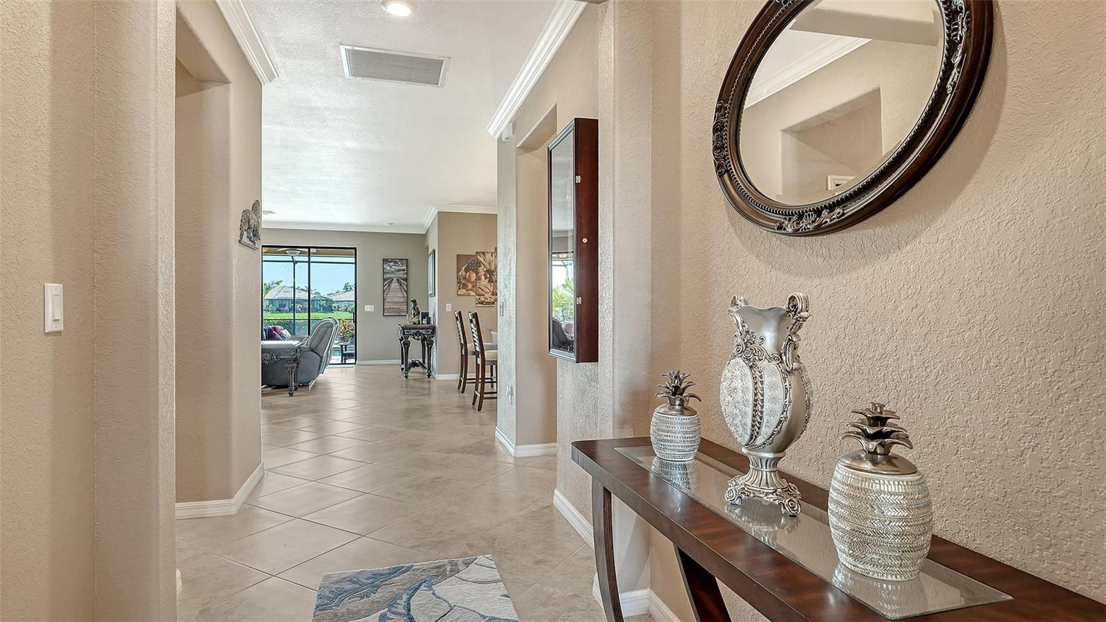 Image 5 of 92 For 6517 Willowshire Way