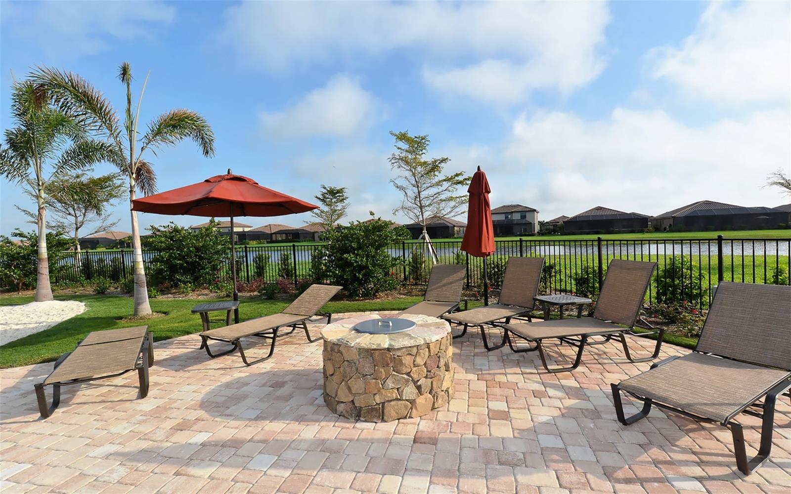 Image 62 of 92 For 6517 Willowshire Way