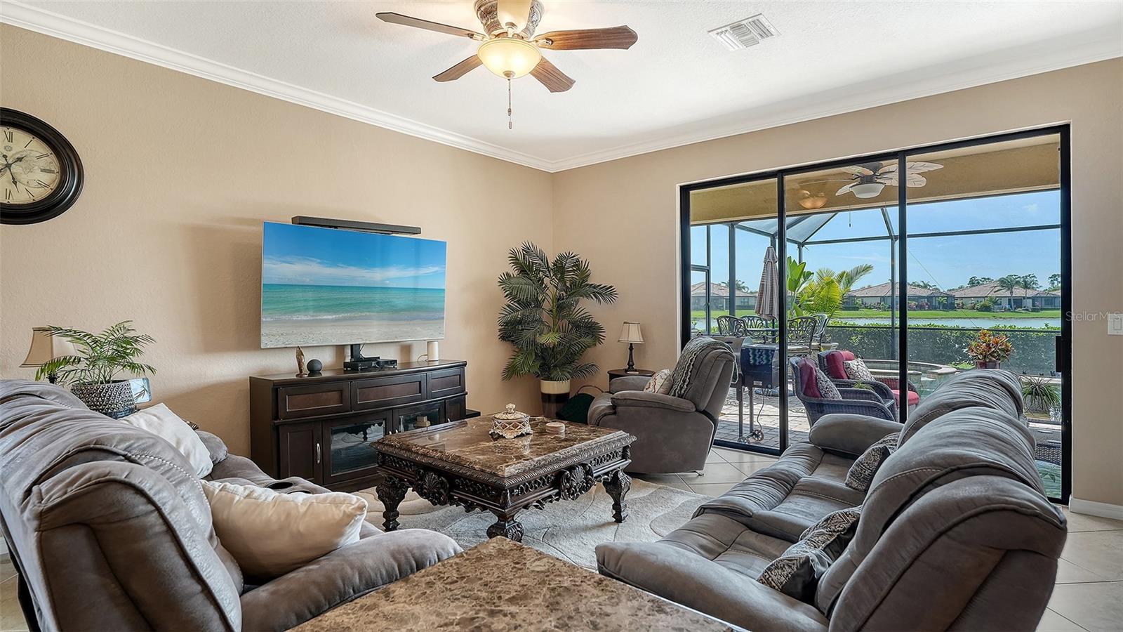 Image 7 of 92 For 6517 Willowshire Way