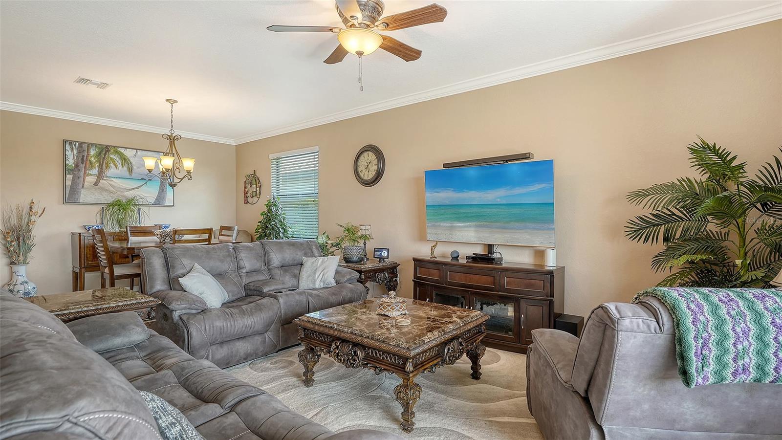 Image 8 of 92 For 6517 Willowshire Way