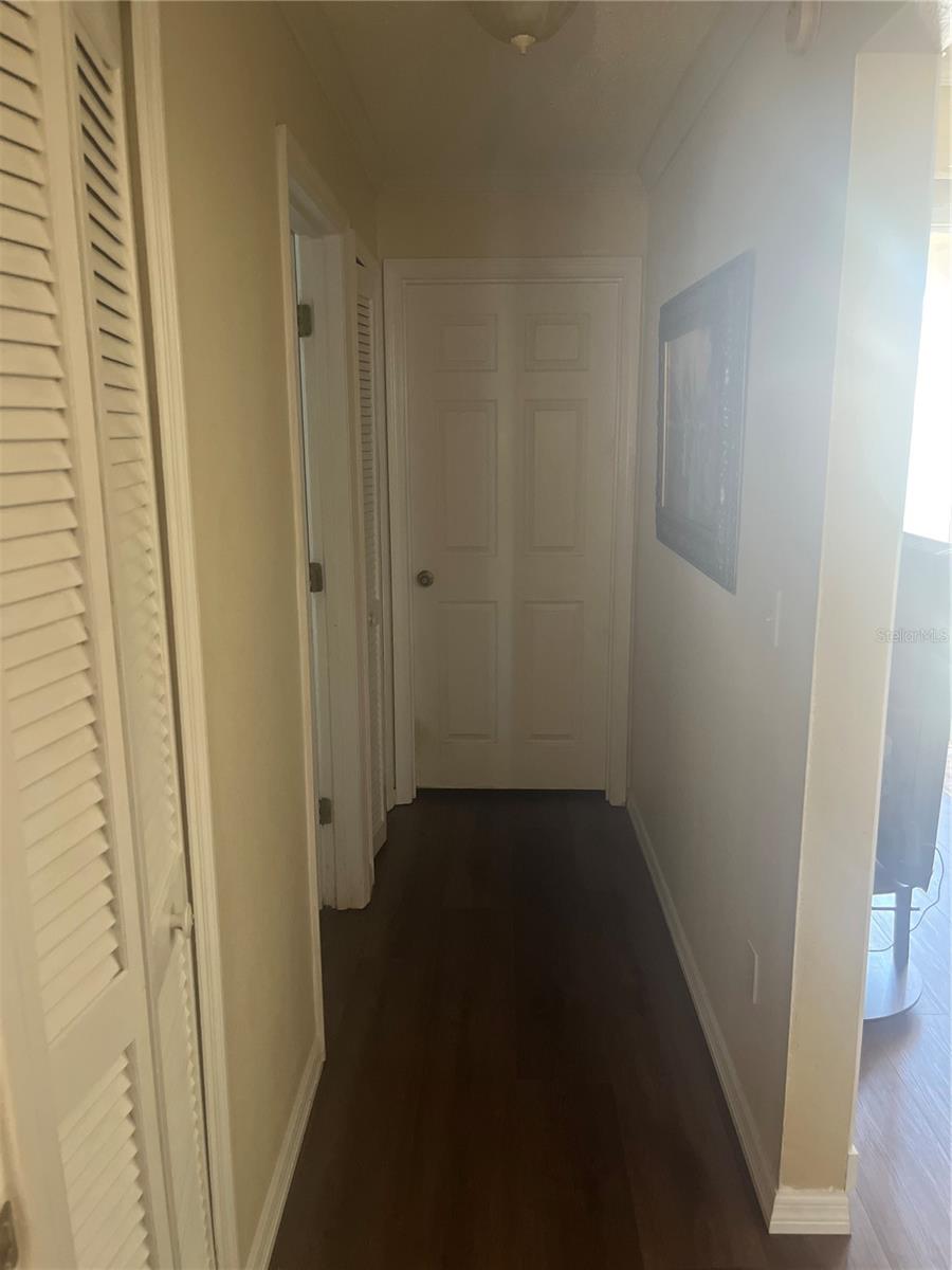 Image 18 of 25 For 1207 Lake Blue Circle