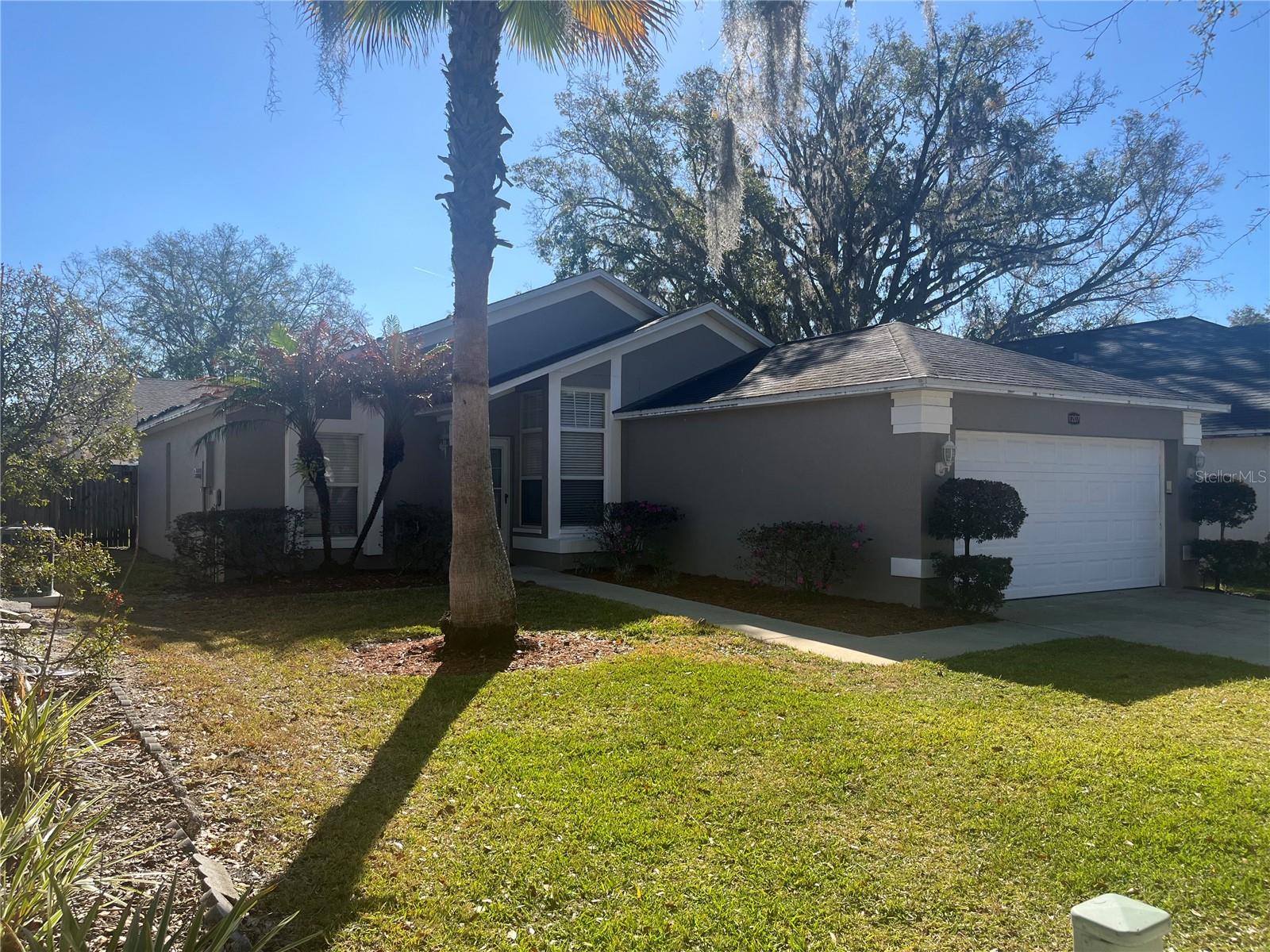 Image 2 of 25 For 1207 Lake Blue Circle