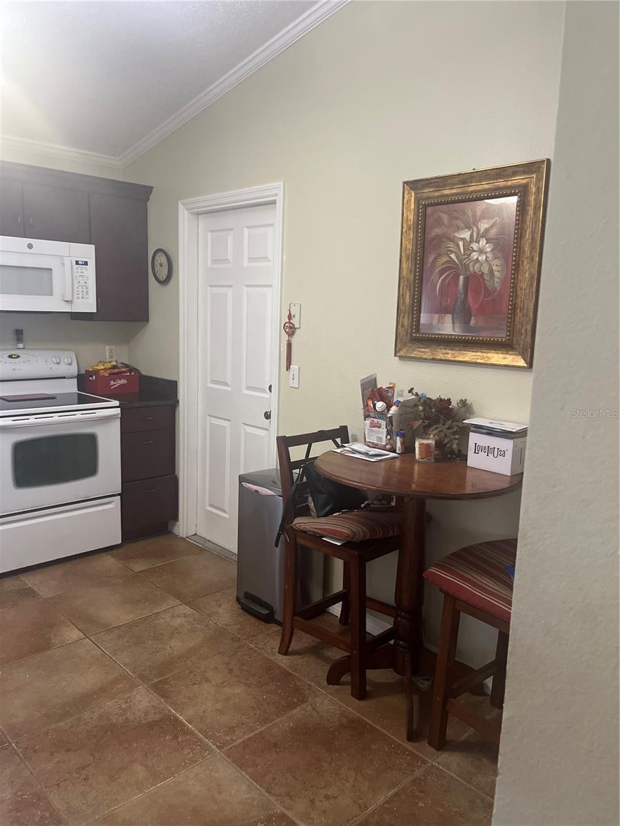 Image 5 of 25 For 1207 Lake Blue Circle