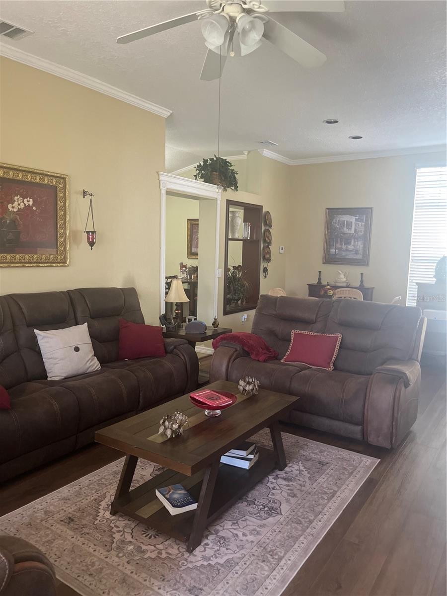 Image 7 of 25 For 1207 Lake Blue Circle