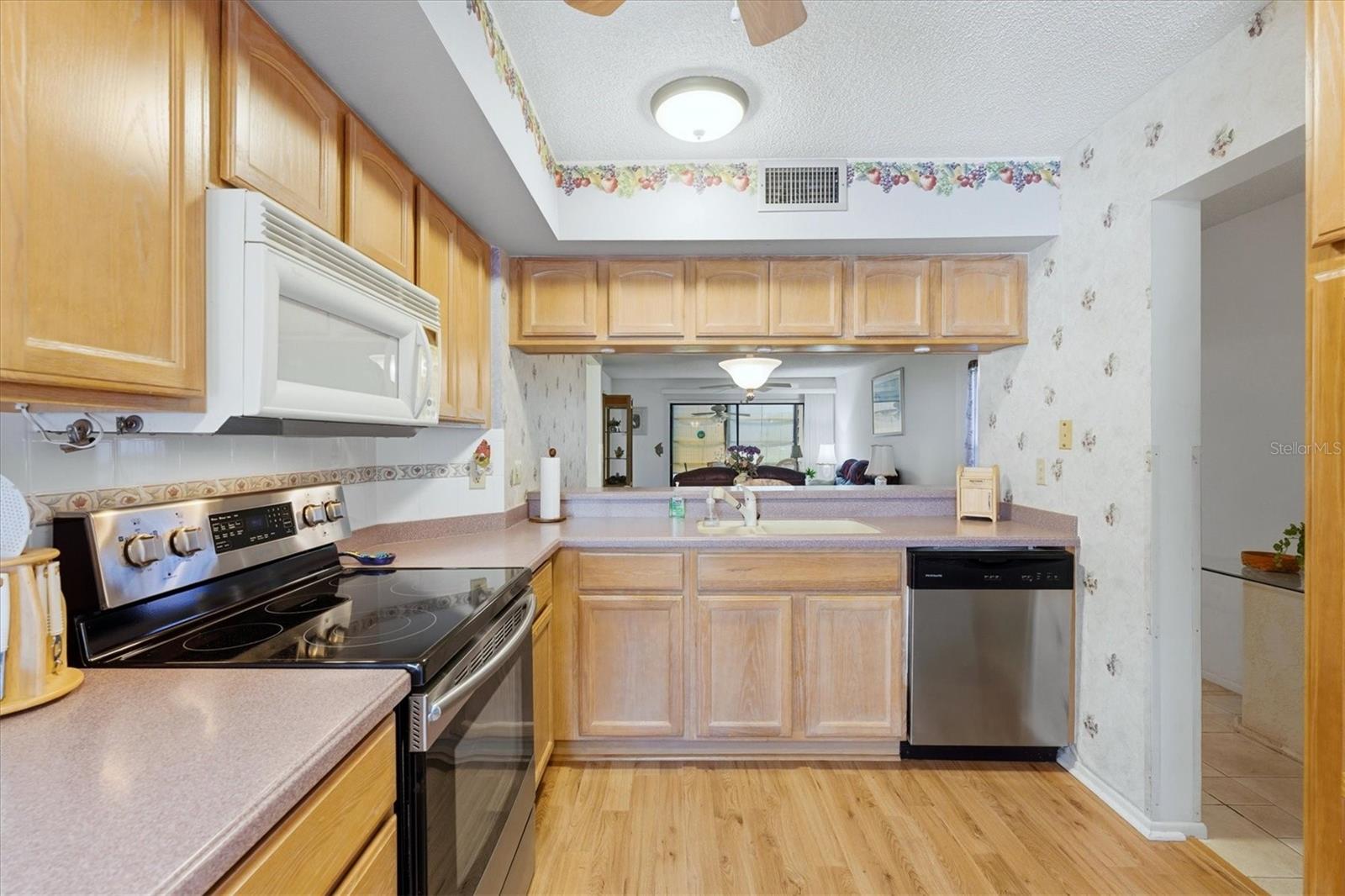 Image 12 of 43 For 7165 28th Avenue W