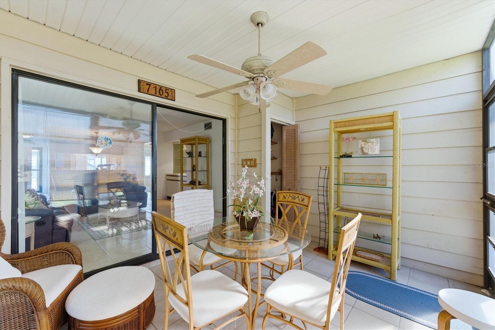 Image 26 of 43 For 7165 28th Avenue W