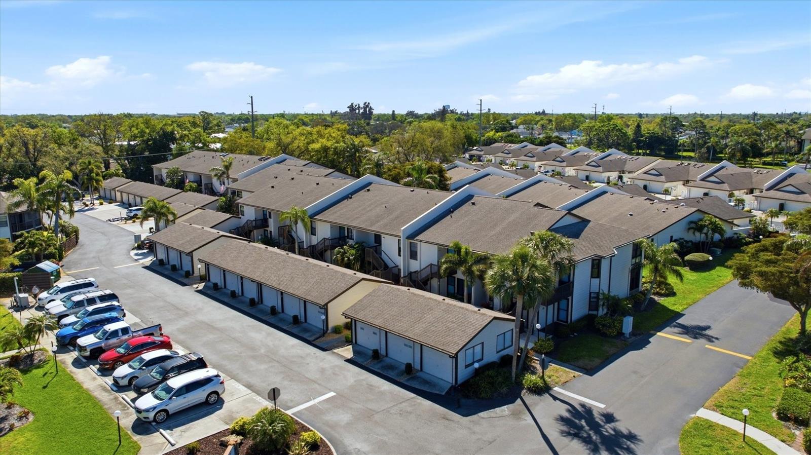 Image 32 of 43 For 7165 28th Avenue W