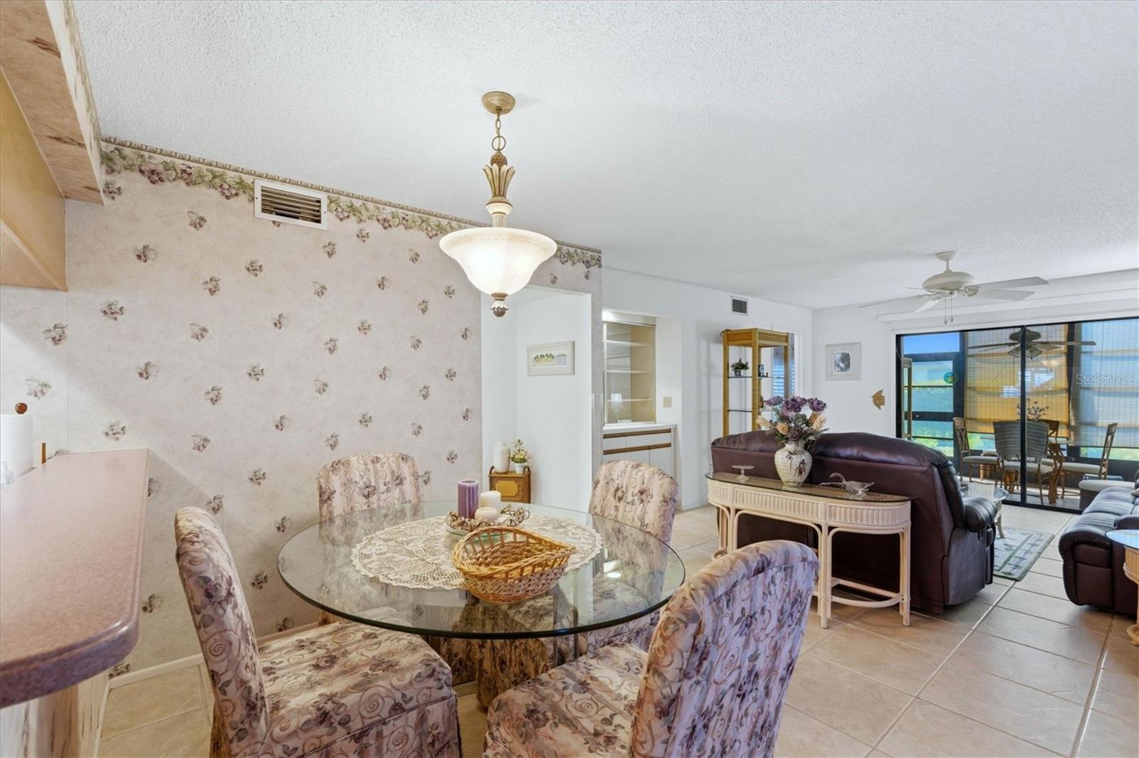 Image 8 of 43 For 7165 28th Avenue W