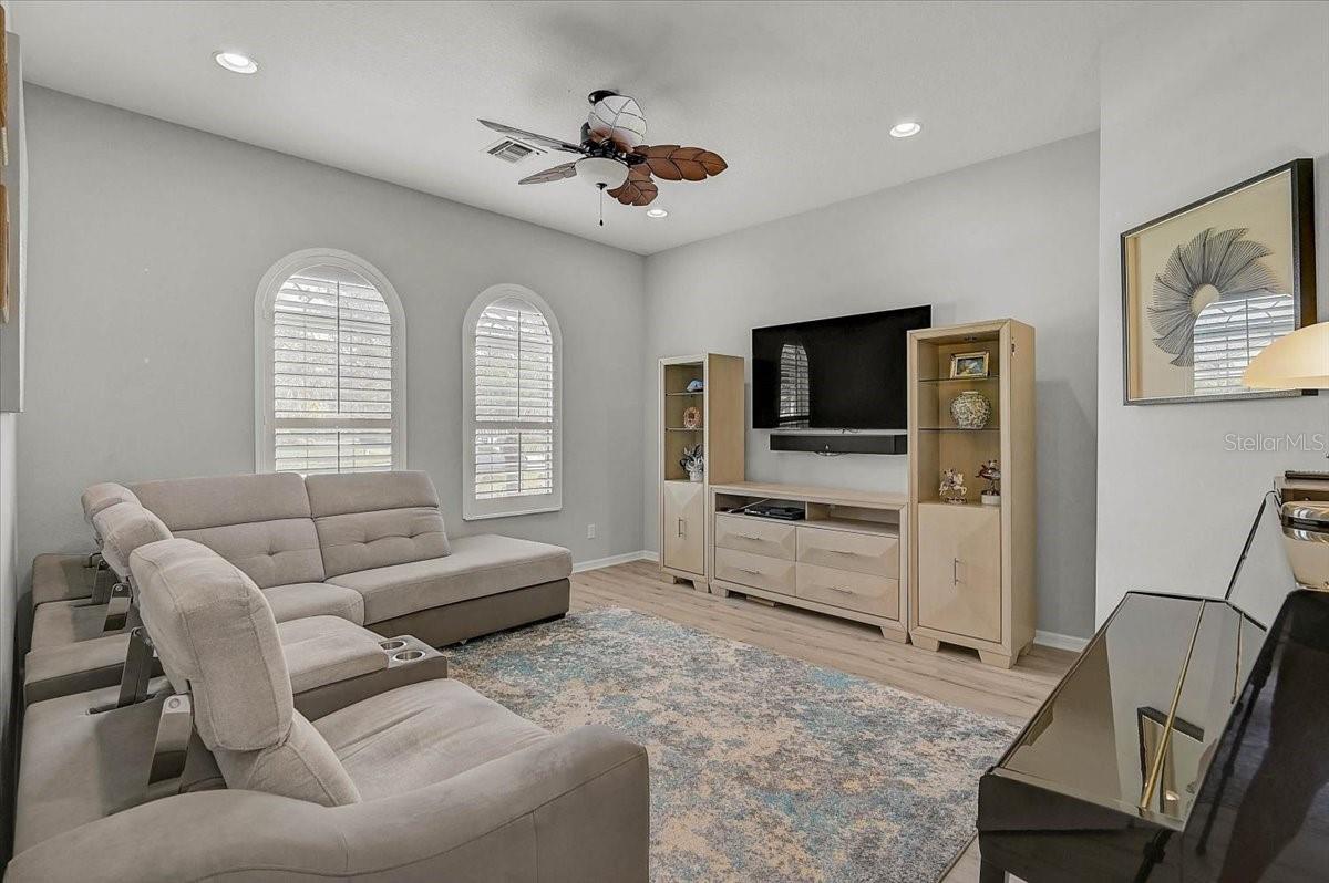 Image 4 of 48 For 2926 156th Terrace E