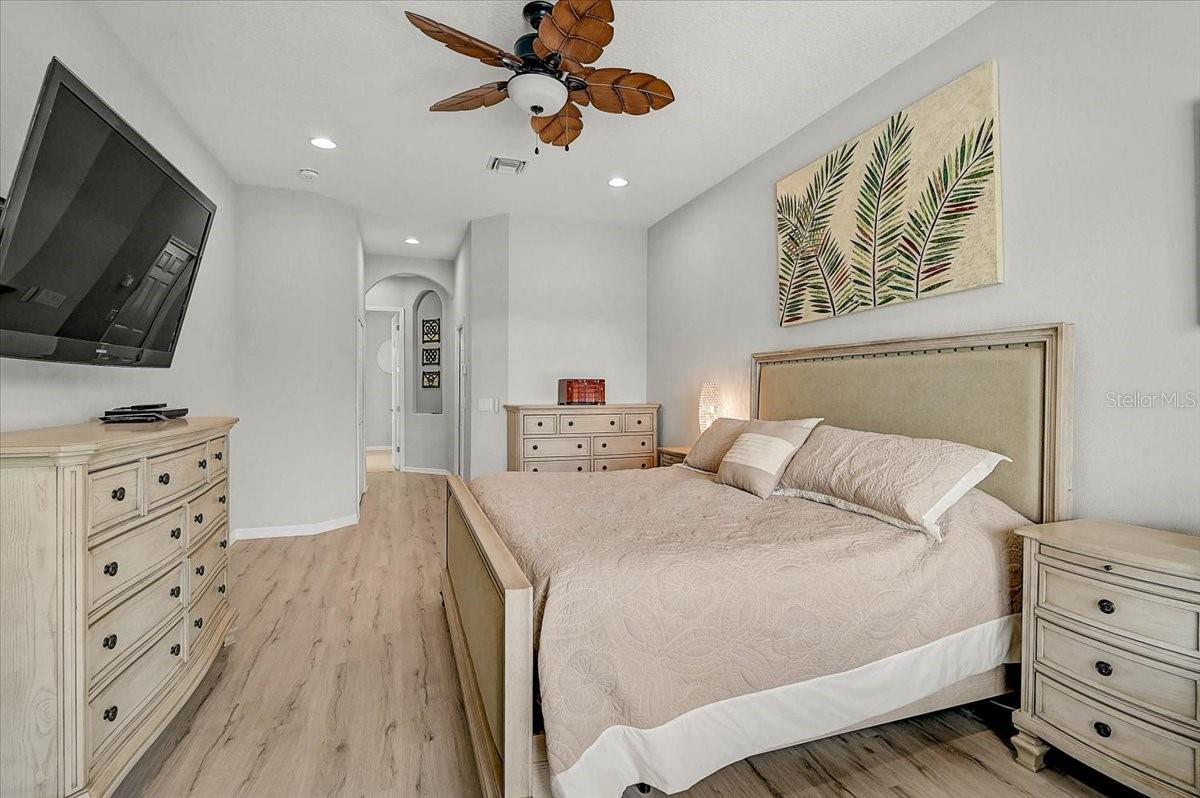 Image 6 of 48 For 2926 156th Terrace E