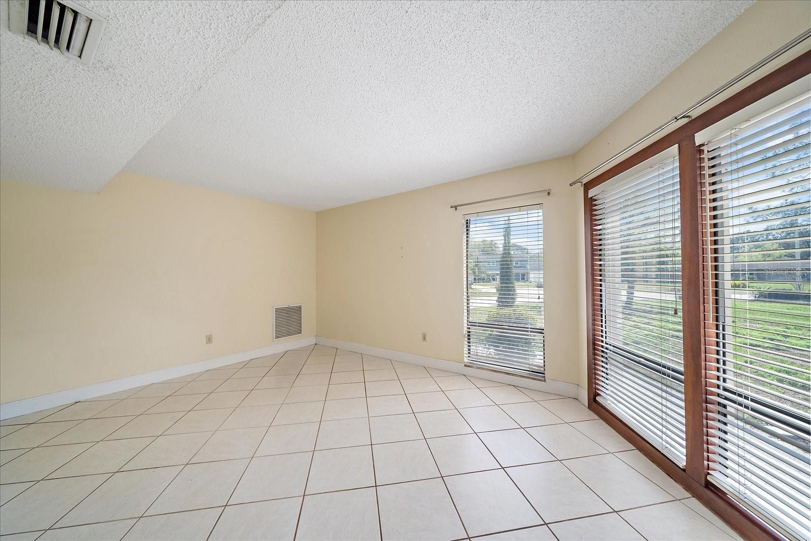 Image 11 of 48 For 603 Speck Court