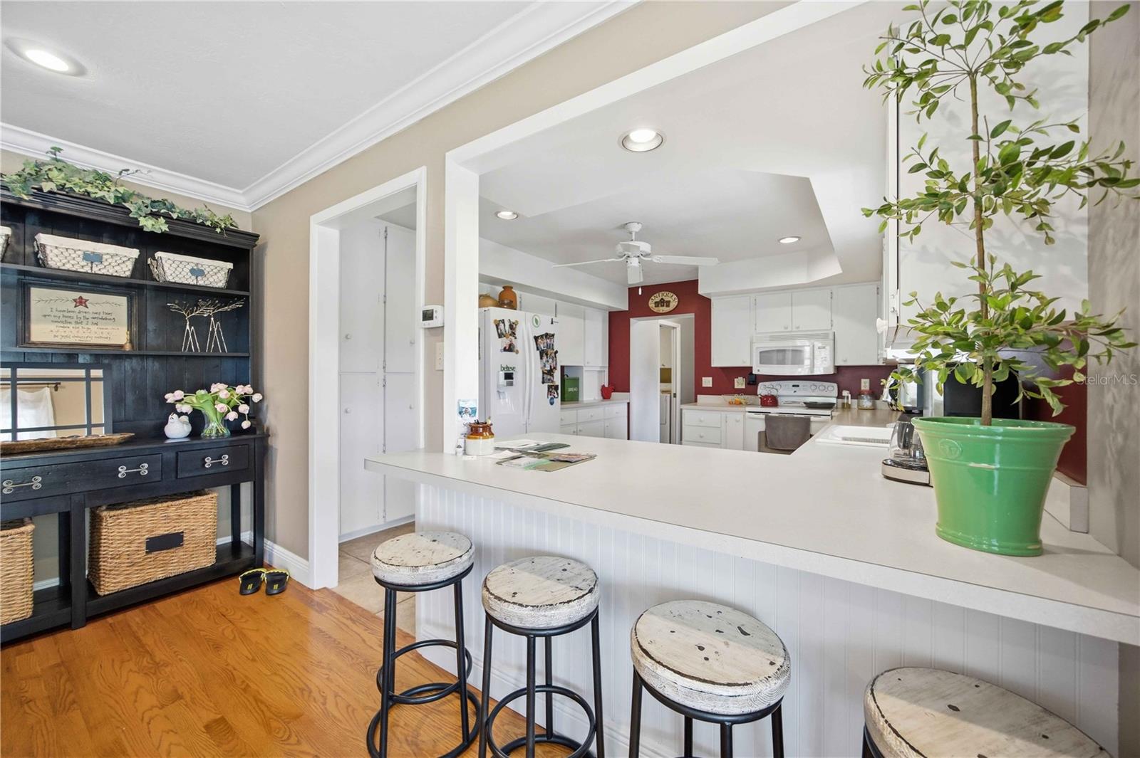 Image 10 of 48 For 16031 Winburn Drive S