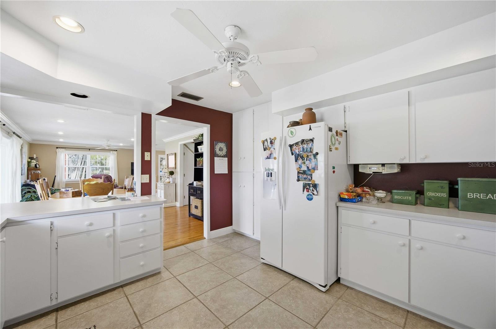 Image 12 of 48 For 16031 Winburn Drive S