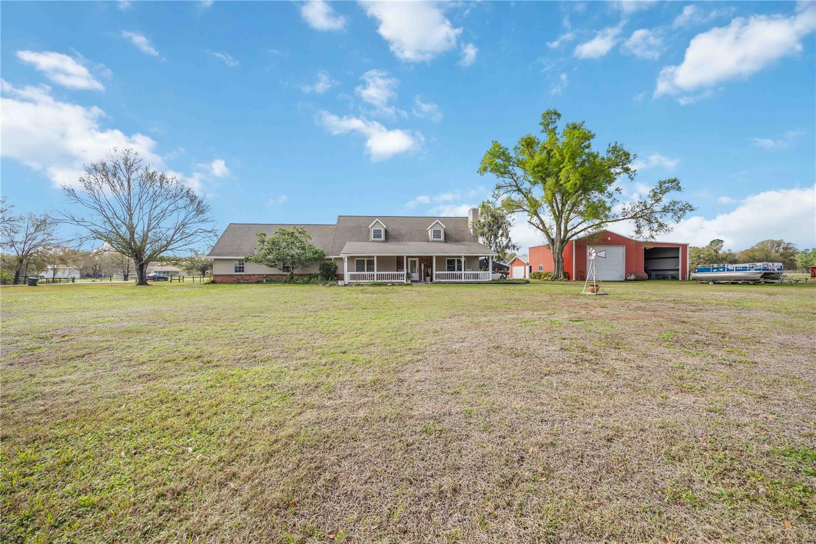 Image 3 of 48 For 16031 Winburn Drive S