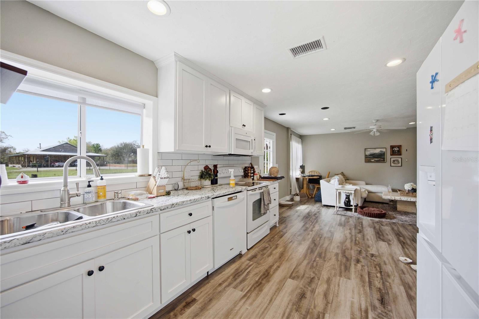 Image 30 of 48 For 16031 Winburn Drive S