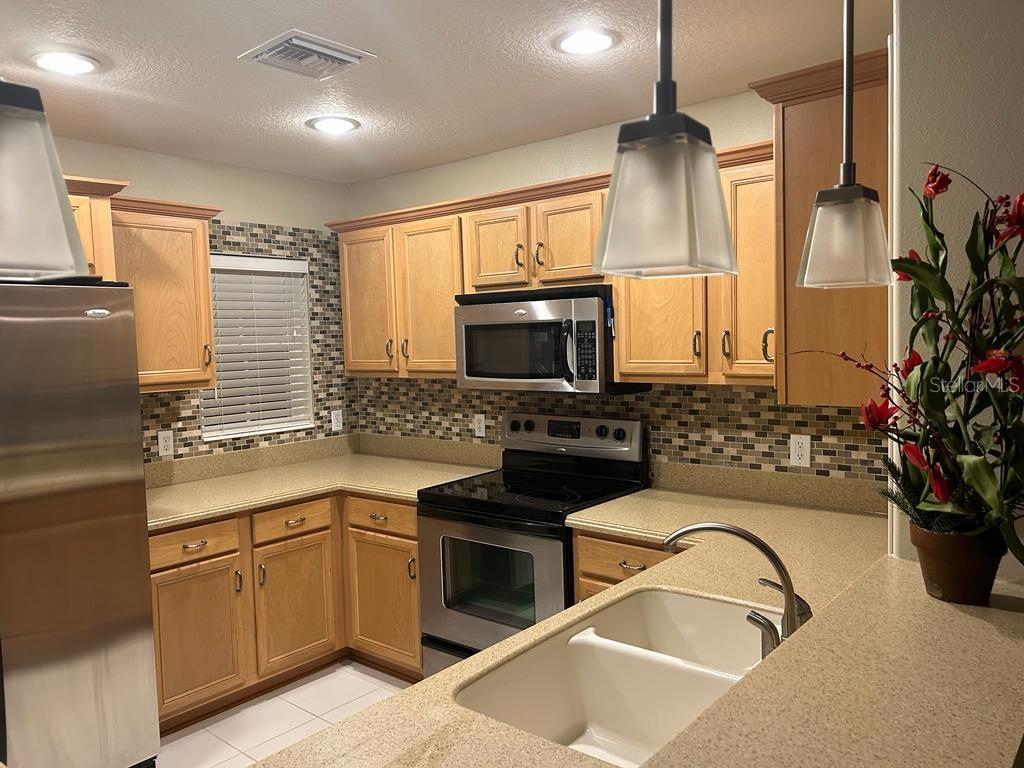 Image 3 of 20 For 8807 White Sage Loop