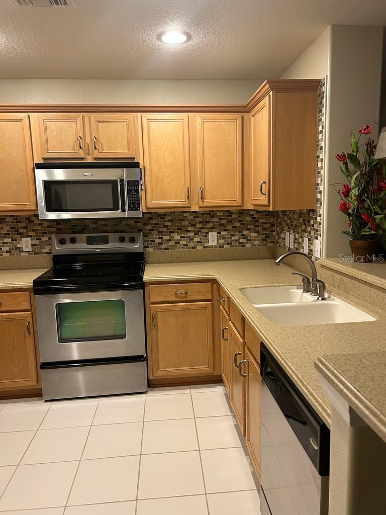 Image 7 of 20 For 8807 White Sage Loop