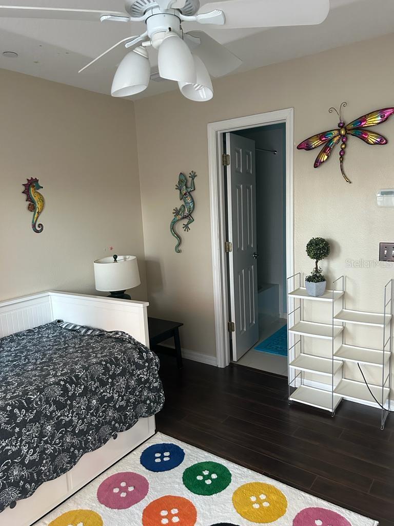 Image 9 of 20 For 8807 White Sage Loop