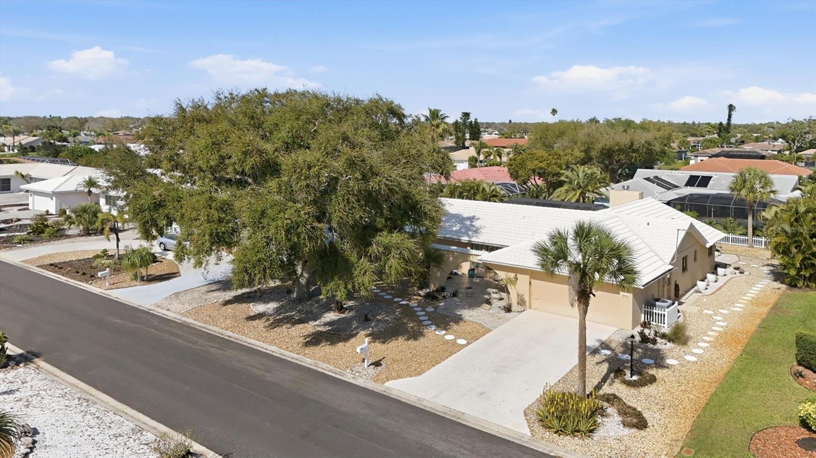 Image 41 of 42 For 8 Bridge Street