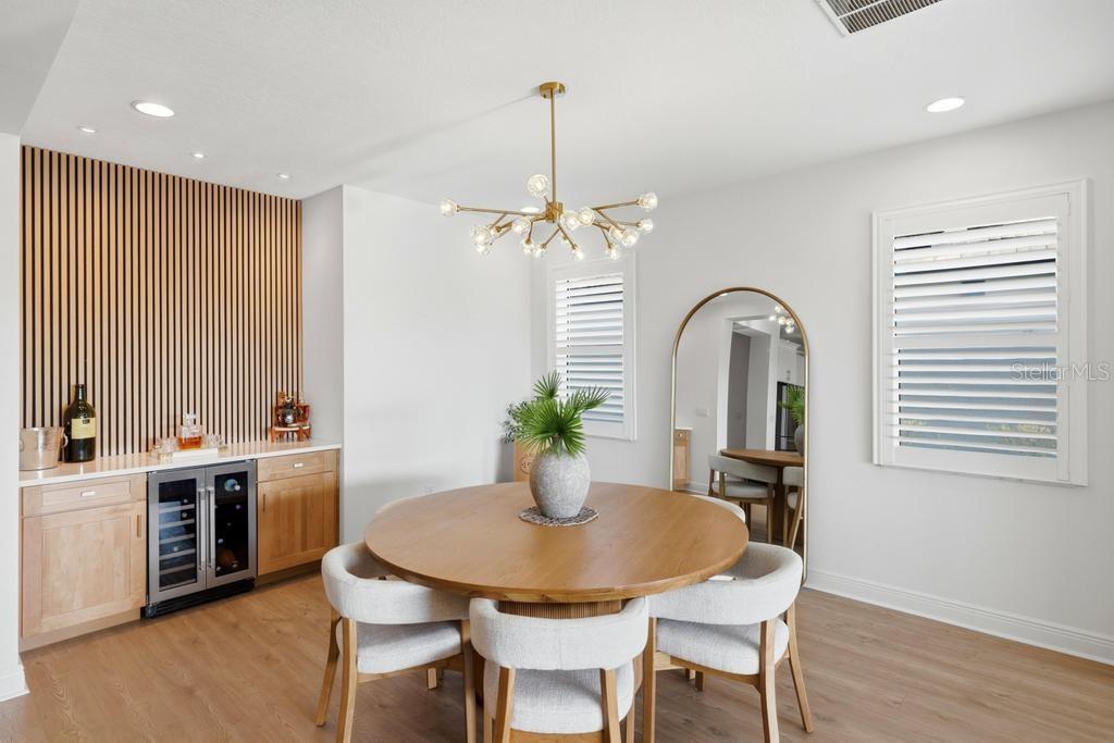 Image 17 of 71 For 17731 Savory Mist Circle