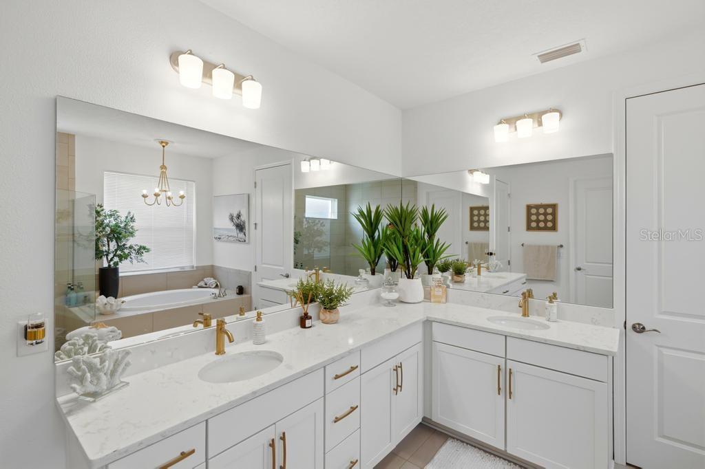 Image 25 of 71 For 17731 Savory Mist Circle