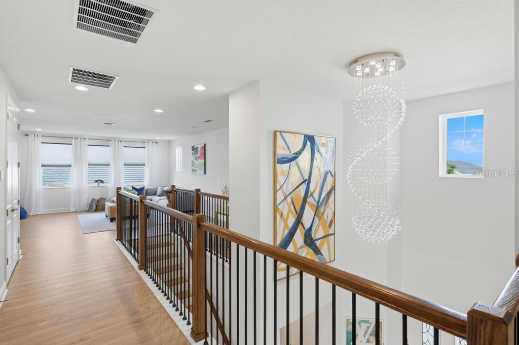 Image 42 of 71 For 17731 Savory Mist Circle