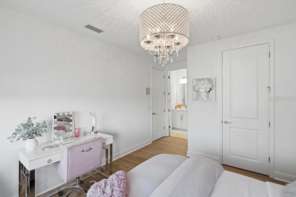 Image 44 of 71 For 17731 Savory Mist Circle