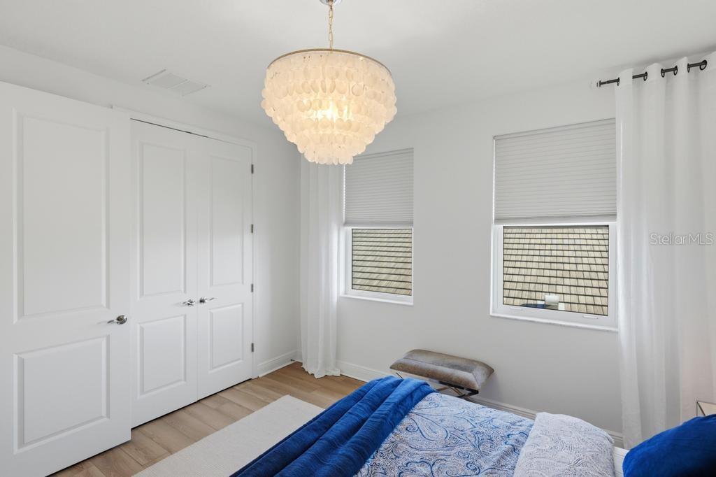 Image 50 of 71 For 17731 Savory Mist Circle