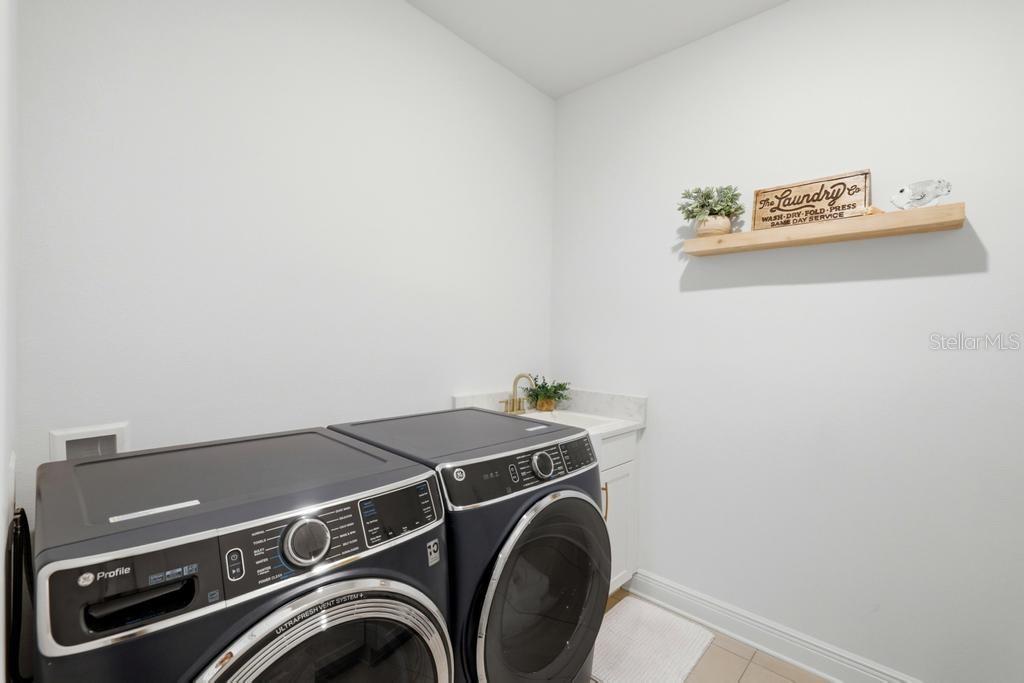 Image 54 of 71 For 17731 Savory Mist Circle