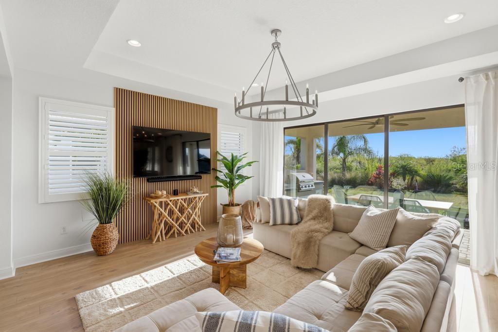 Image 6 of 71 For 17731 Savory Mist Circle