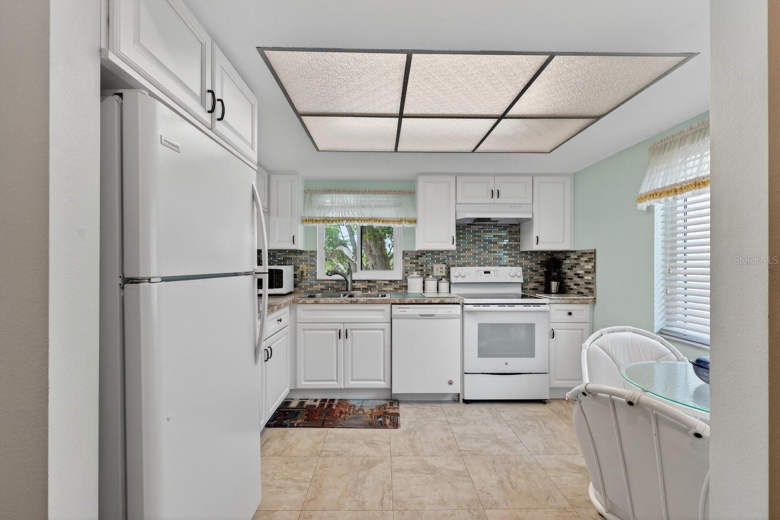 Image 12 of 36 For 1111 Faith Circle 2006