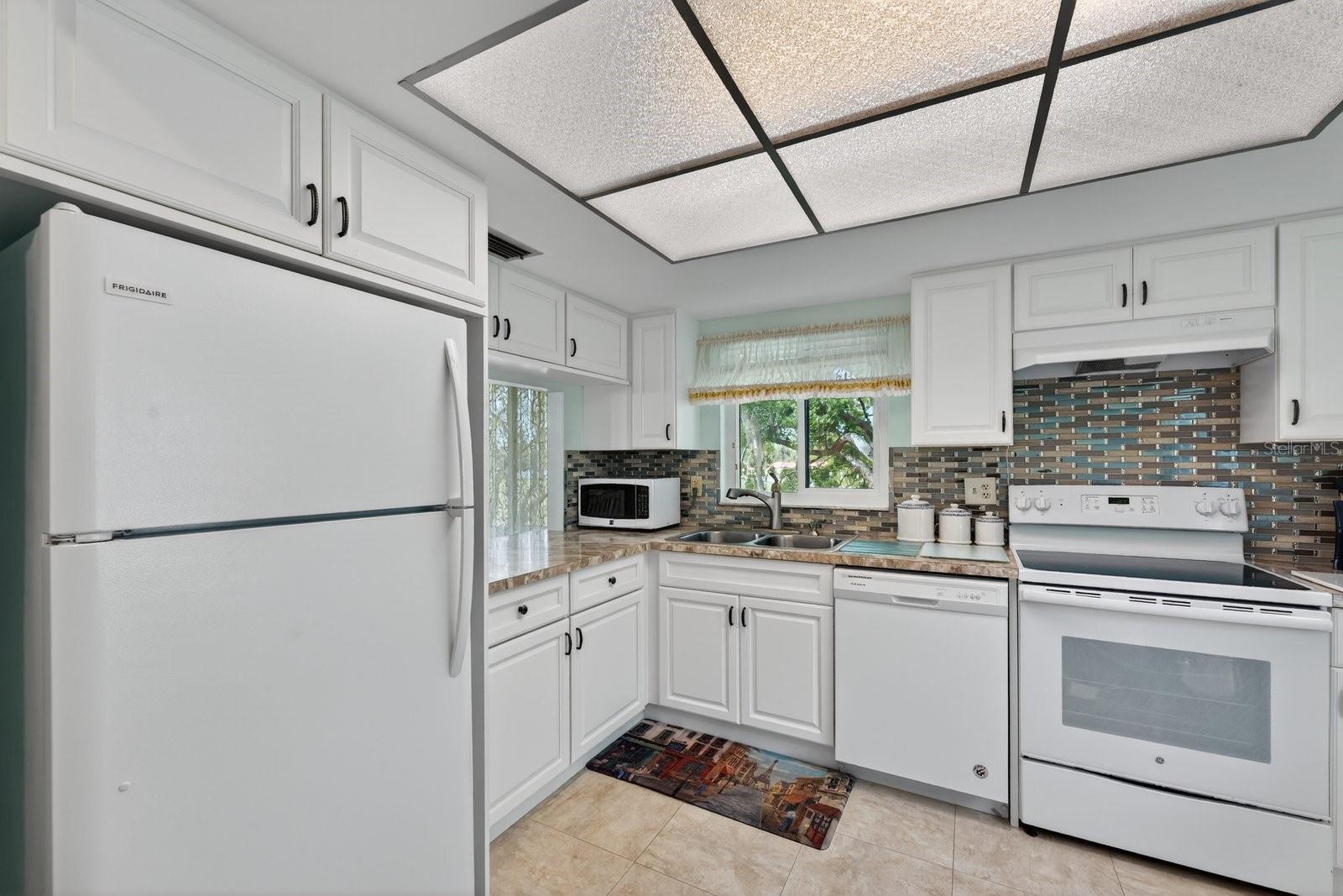 Image 13 of 36 For 1111 Faith Circle 2006