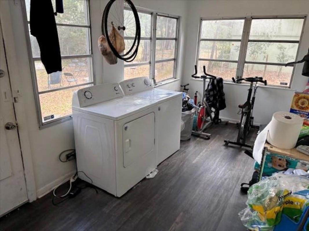 Image 11 of 11 For 203 25th Street