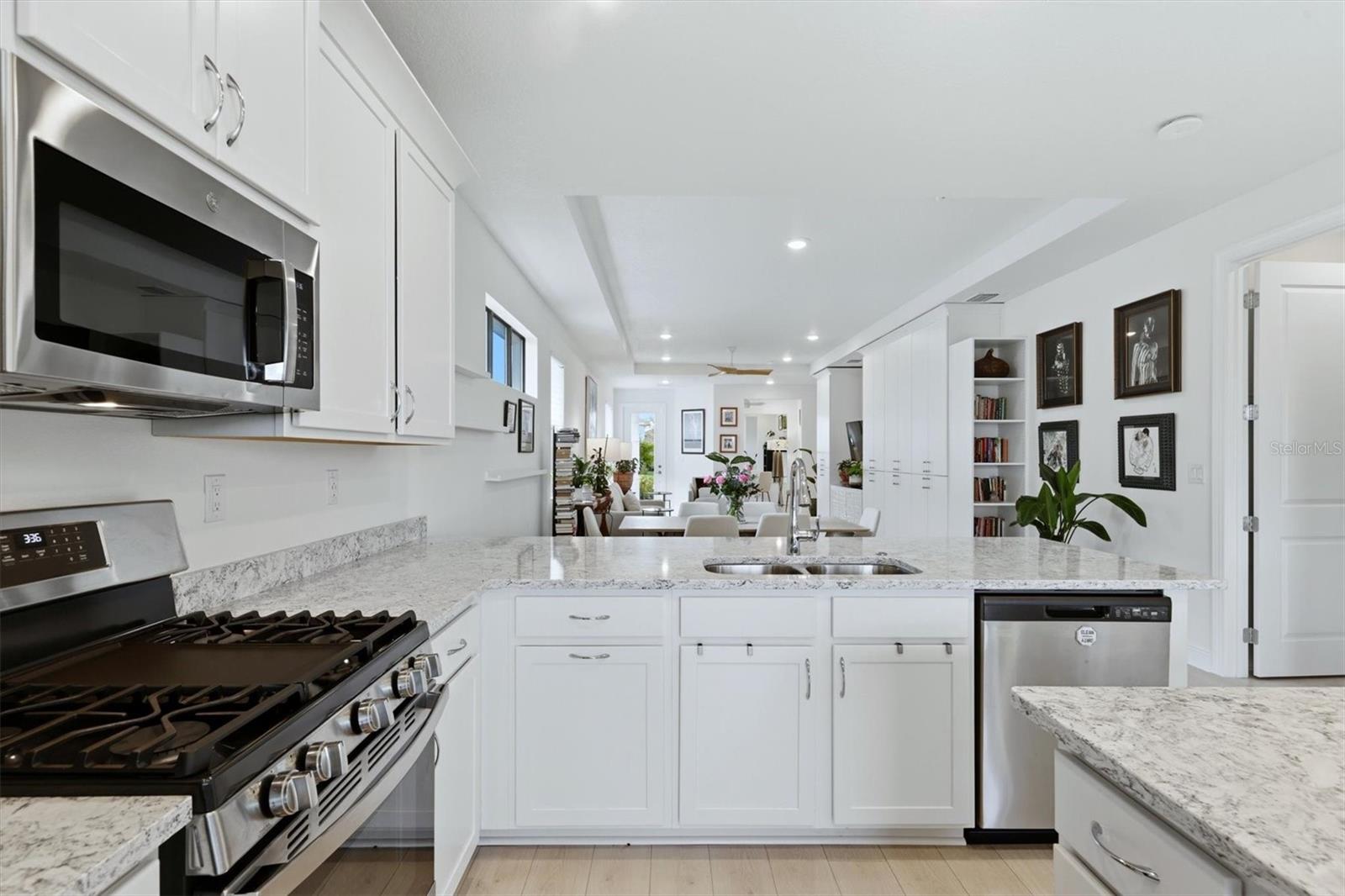 Image 16 of 50 For 4939 Carova Way