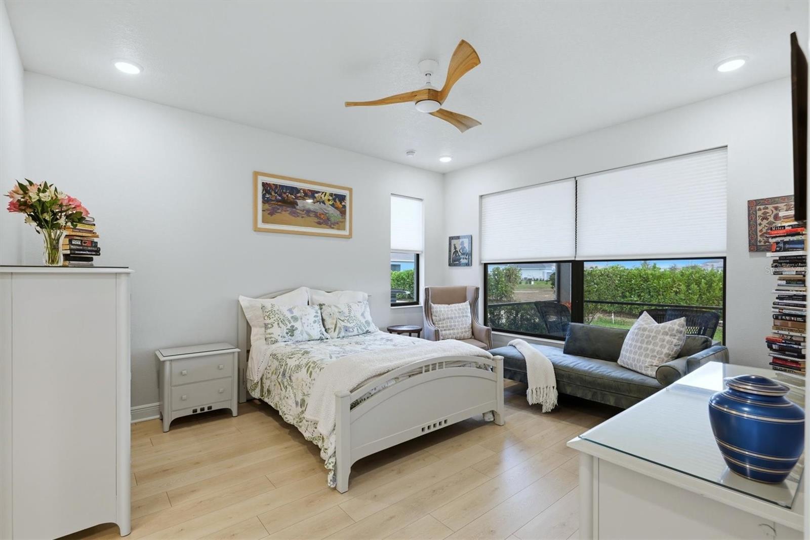 Image 20 of 50 For 4939 Carova Way