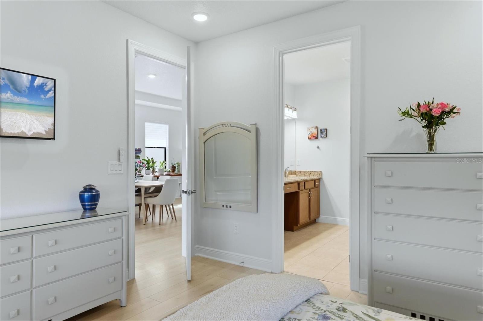 Image 21 of 50 For 4939 Carova Way