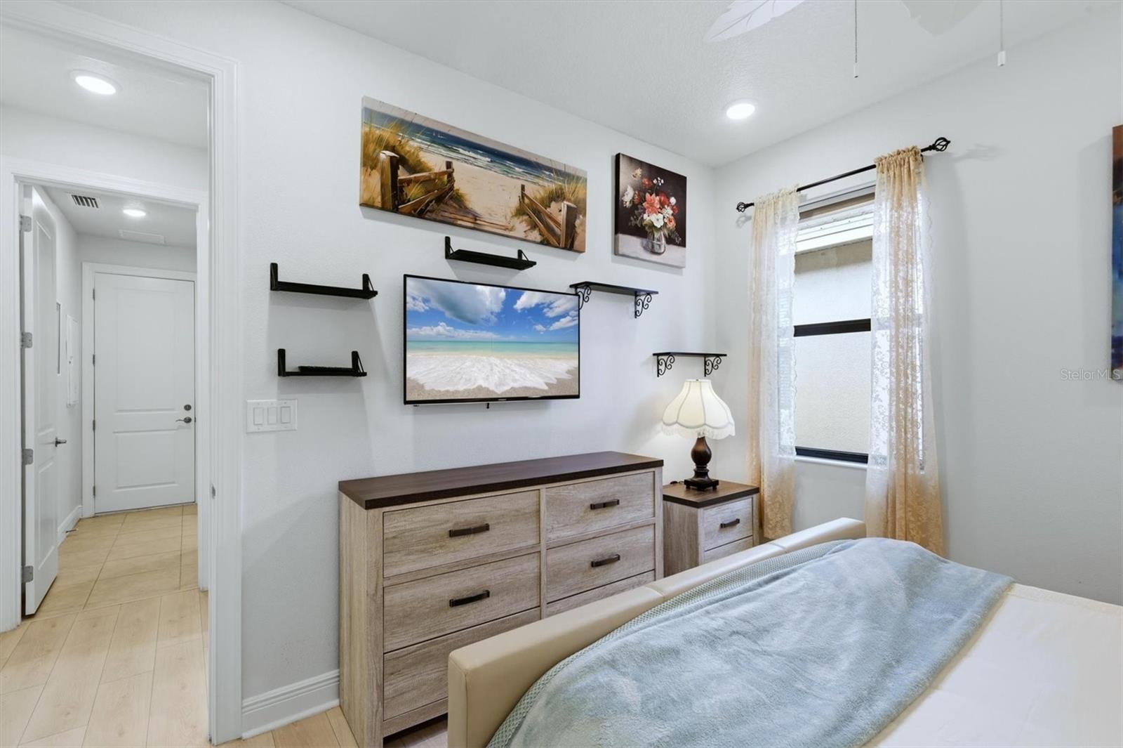 Image 25 of 50 For 4939 Carova Way