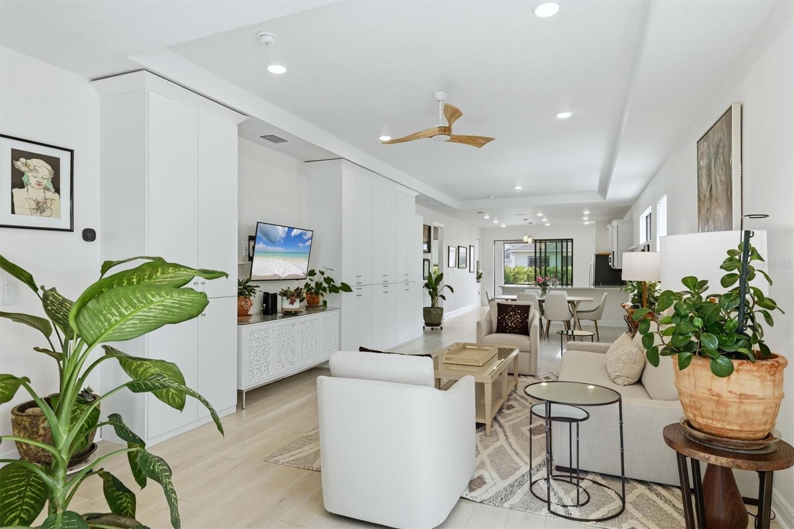 Image 5 of 50 For 4939 Carova Way