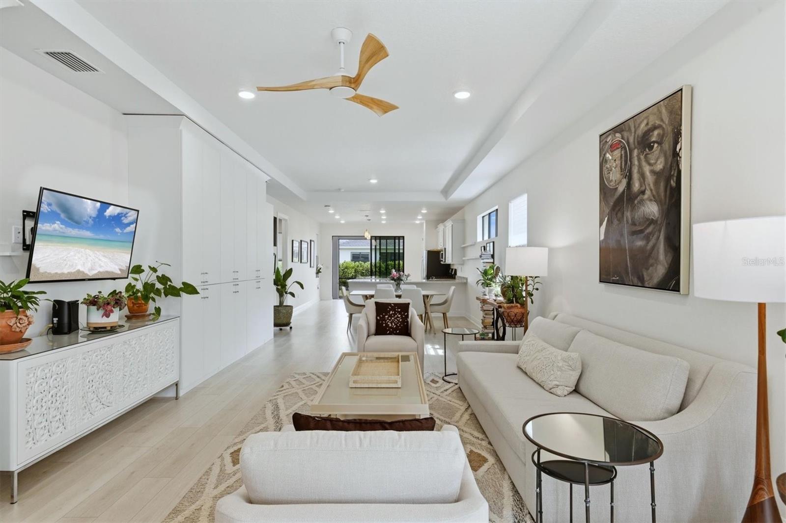 Image 6 of 50 For 4939 Carova Way