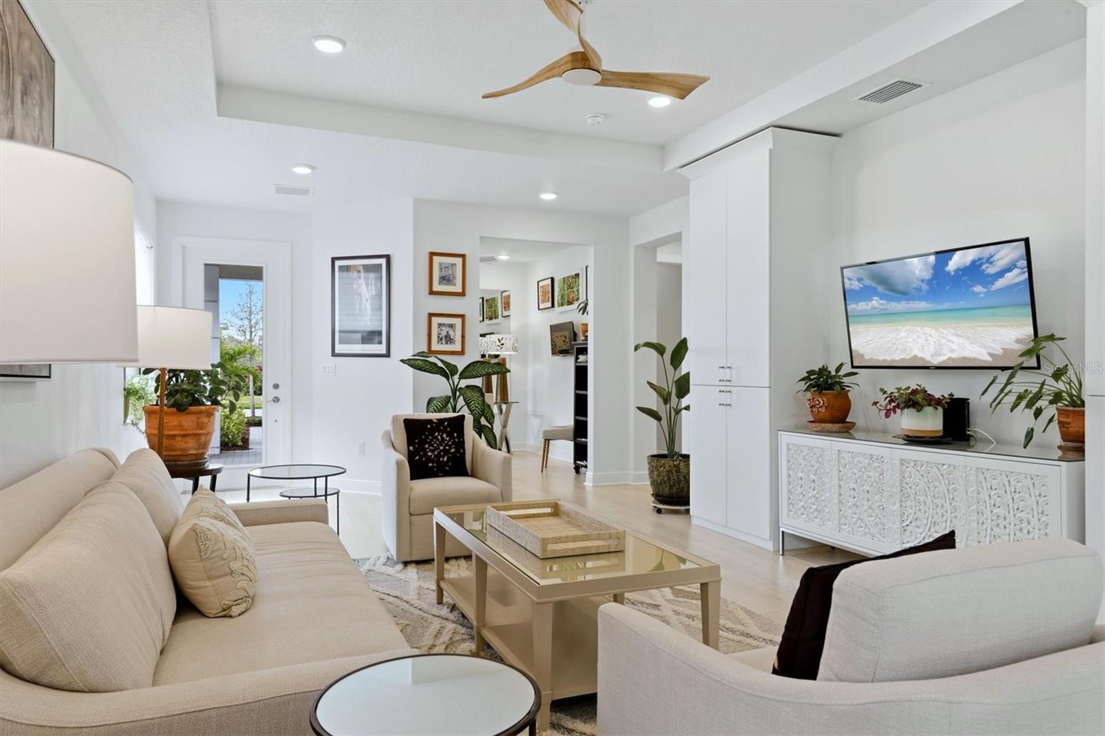 Image 7 of 50 For 4939 Carova Way