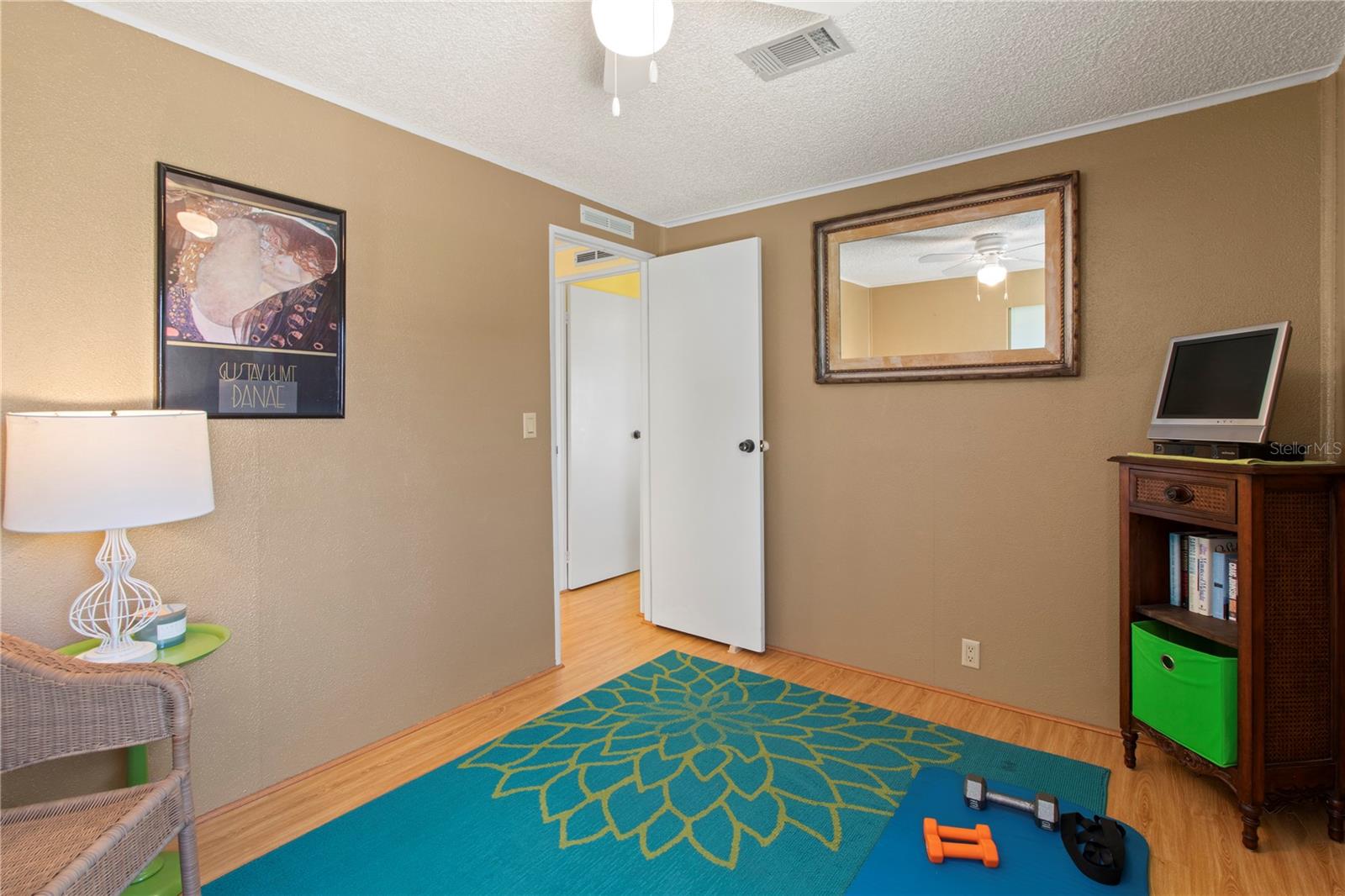 Image 22 of 47 For 148 Nightingale Circle