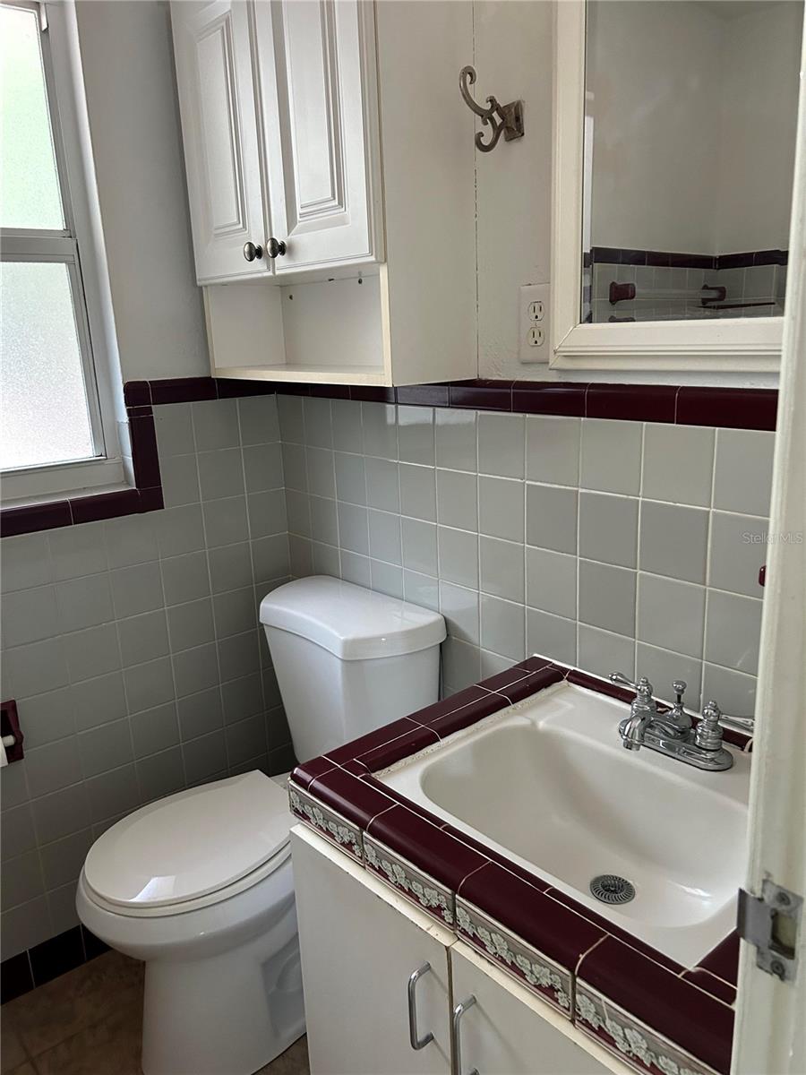 Image 12 of 25 For 2428 Waldemere Street